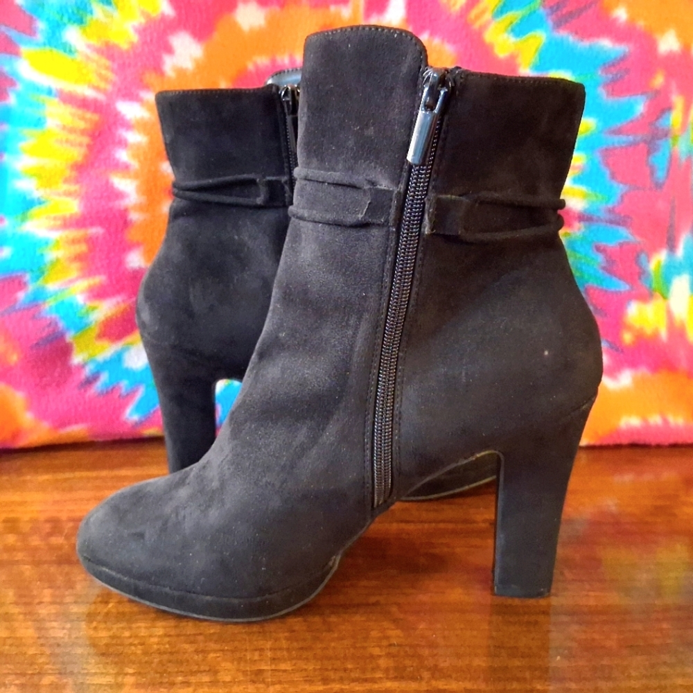 Impo Black Suede Leather Ankle Boots Side Zipper Heeled Silver Buckle Accent 10 - Picture 7 of 14